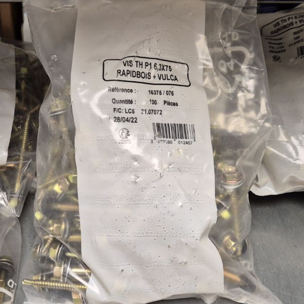 0617f558a7e946e6b9c2443bca9e59dc